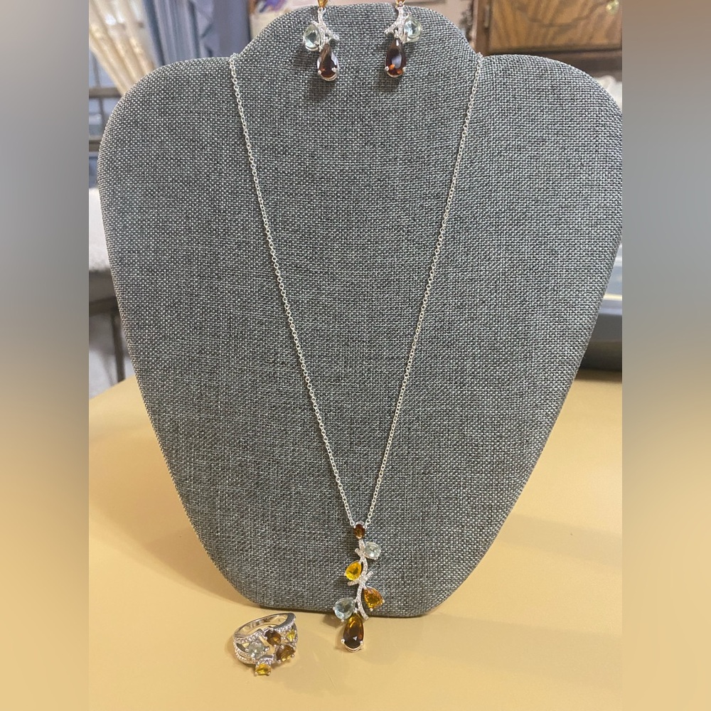 Jewelry set:ring-size 6/earrings-pierced/necklace-18”. Silver tone.